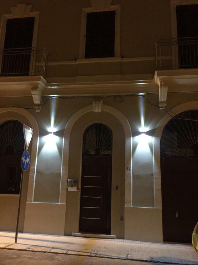 L'Arco Di Porta Lecce Apartment Brindisi Luaran gambar